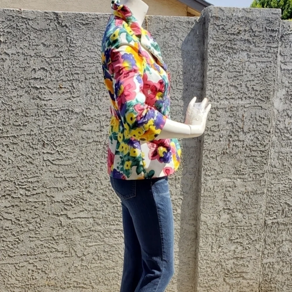 WALTER BAKER SILK WATERCOLOR FLORAL BLAZER - Picture 3 of 4